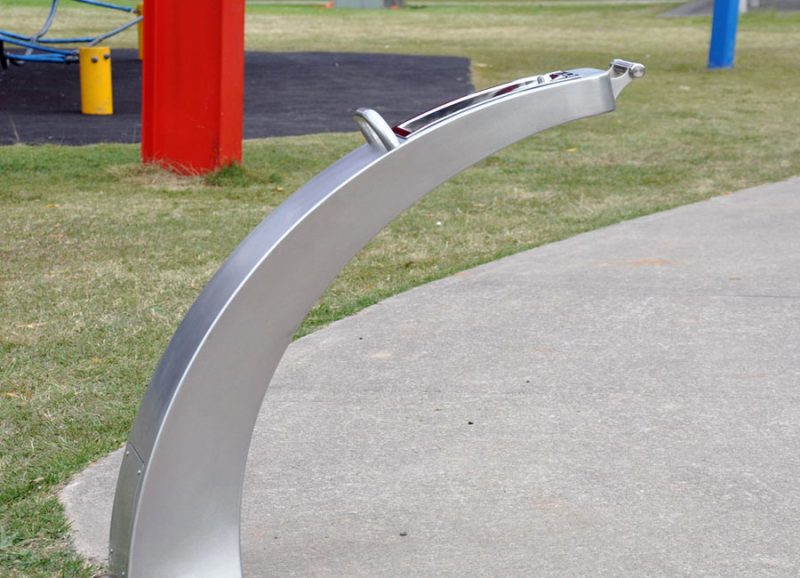 Drinking Fountain: Apollo 880 - Image 2