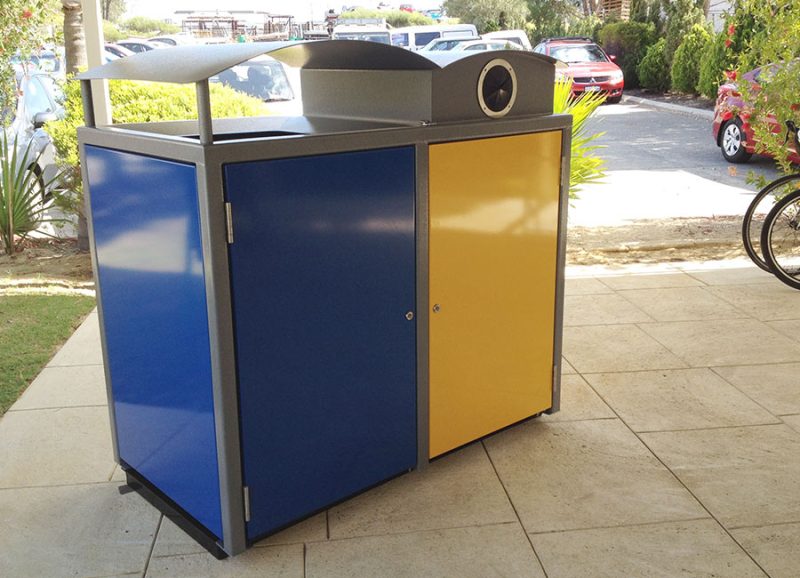 Woodlands Landsdale Litter Receptacle - Image 3