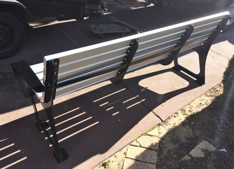 Woodlands Boyd Seat with armrests - Image 8
