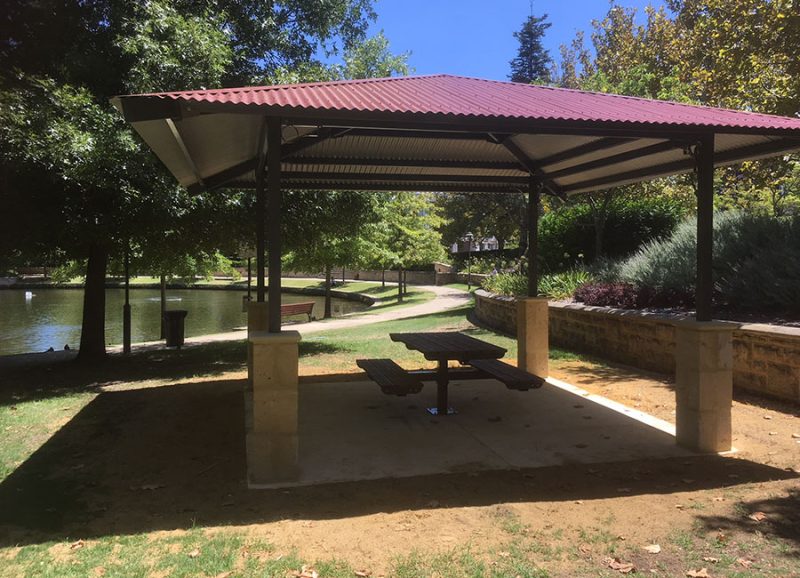 Alfresco Post Shelter