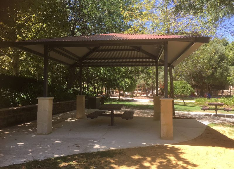 Alfresco Post Shelter