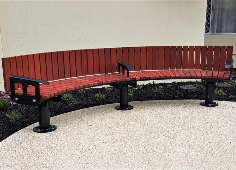 Woodlands Millbrook Curved Seat
